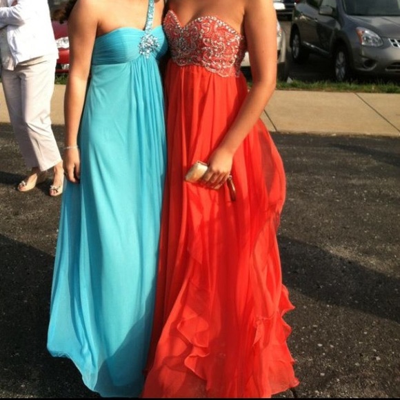 Coral beaded prom dress - Picture 2 of 3